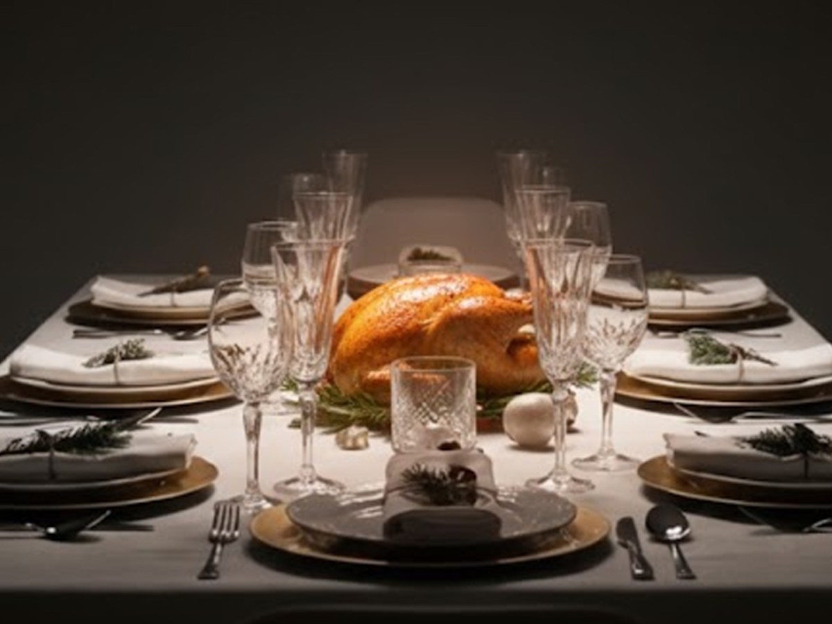 Minuit, 24 décembre : l’heure où l’on fait semblant que tout va&nbsp;bien